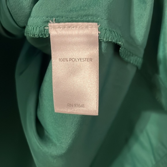 J. Jill beautiful jade green blouse w/open shoulders and smocked bell sleeve - Picture 4 of 6